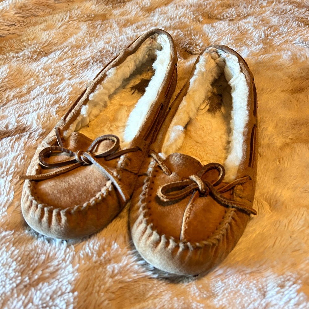 Ugg Moccasins Size 6